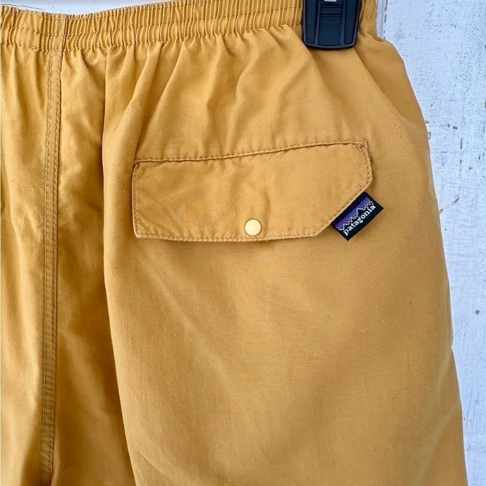 PATAGONIA, MENS, RELAXING & FLATTERING, SWIM TRUNKS. SIZE M